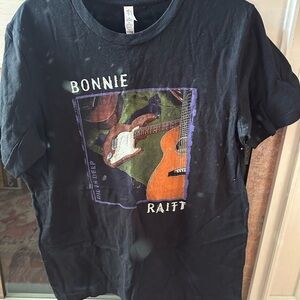 Bonnie Raitt 2020 Tour Canada Black Graphic T-Shirt with Guitar Print